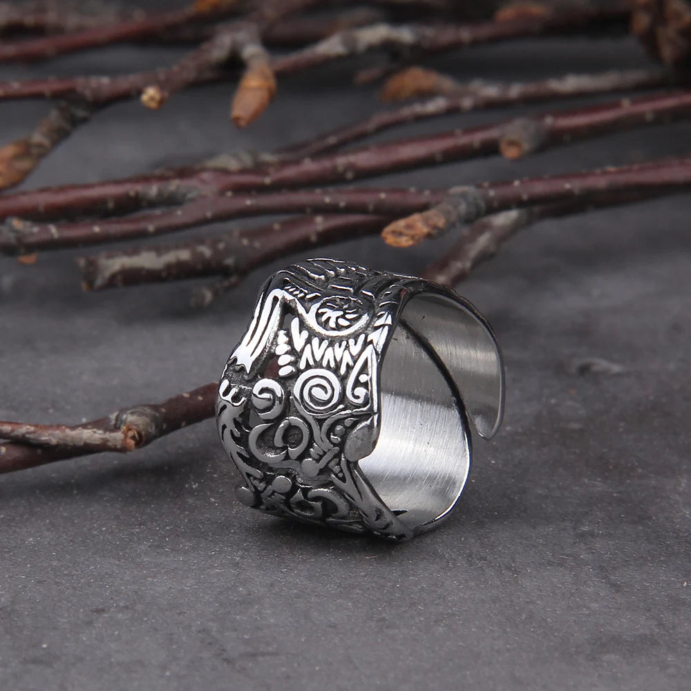 Viking Vegvisir Wolf Ring - Stainless Steel With Wooden Box